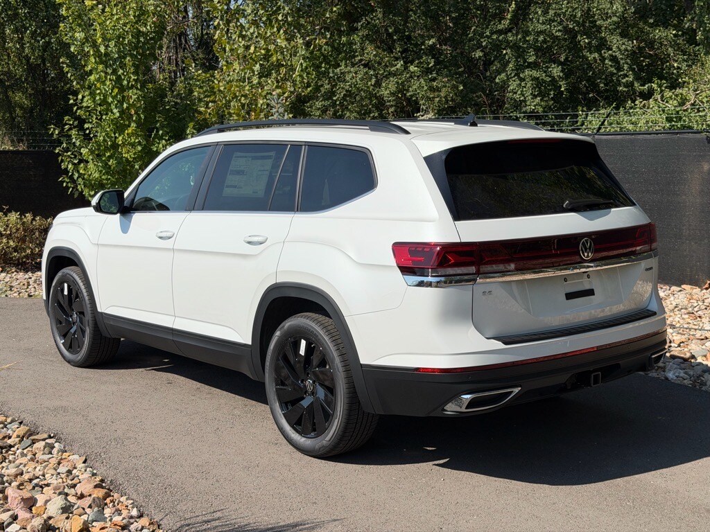 2026 Volkswagen Atlas SE Technology photo 2
