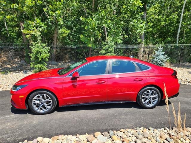 Used 2021 Hyundai Sonata SEL with VIN 5NPEL4JA1MH092496 for sale in Kansas City