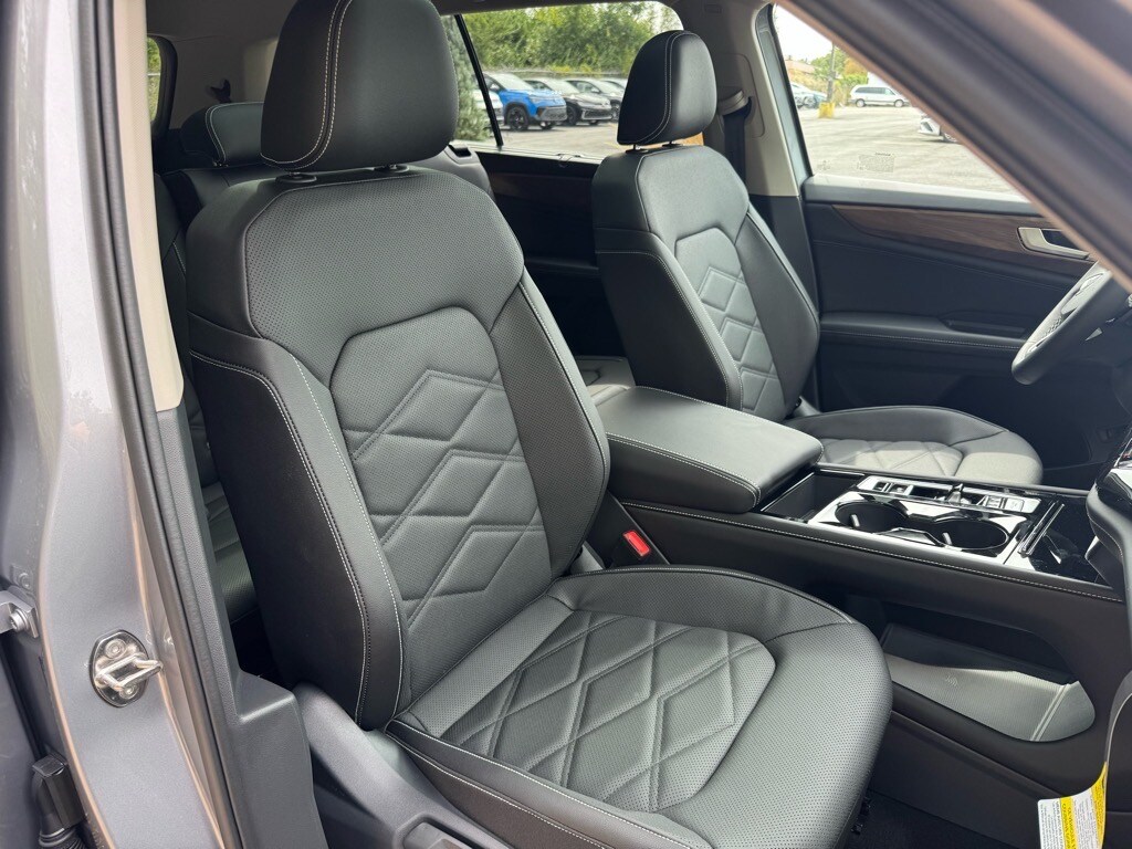 2026 Volkswagen Atlas SE w/Tech - Photo 12