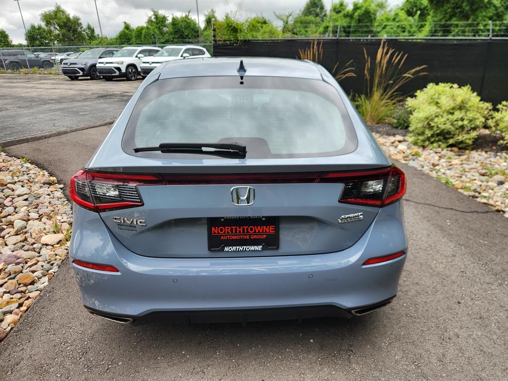 2023 Honda Civic Sport Touring Hatchback photo 4
