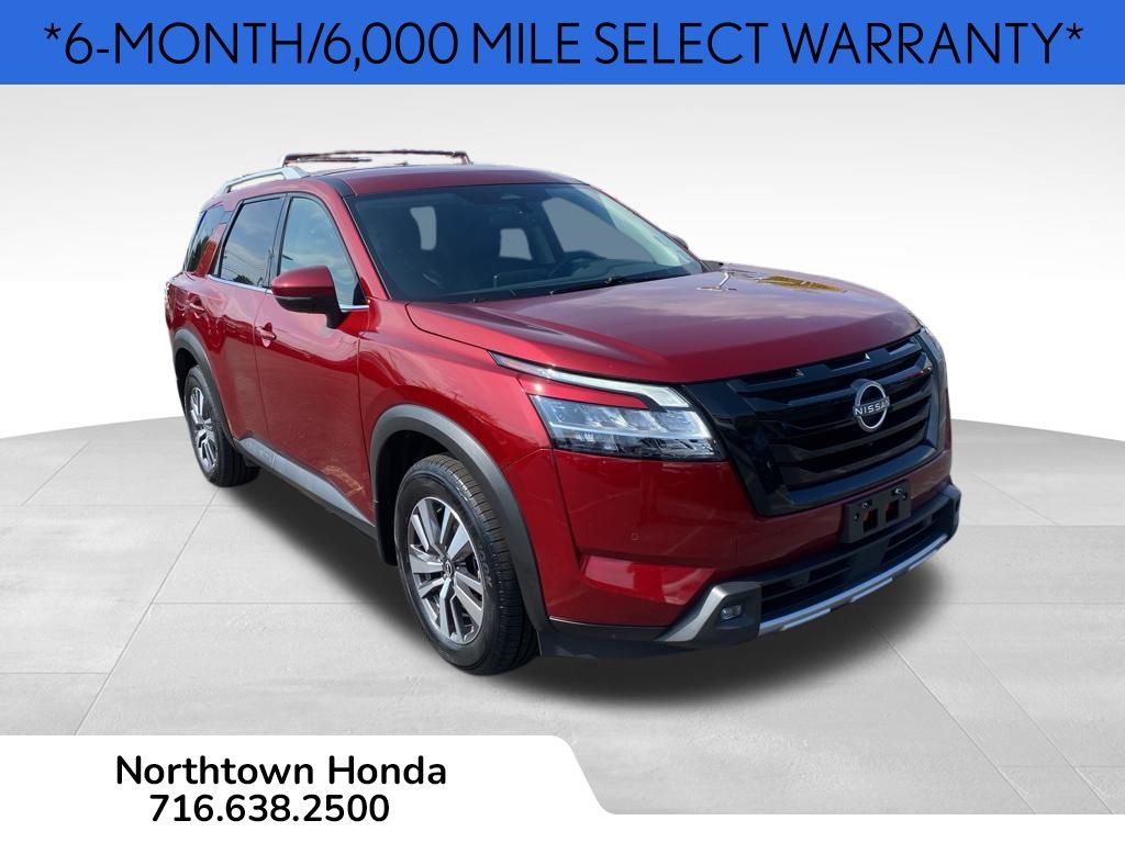 2022 Nissan Pathfinder SL photo 2