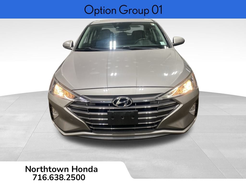 2020 Hyundai Elantra Value Edition photo 3