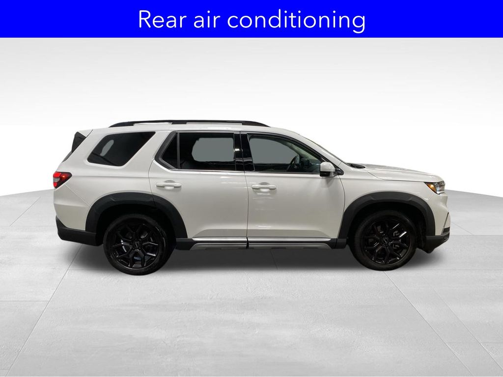 2025 Honda Pilot Touring - Photo 11