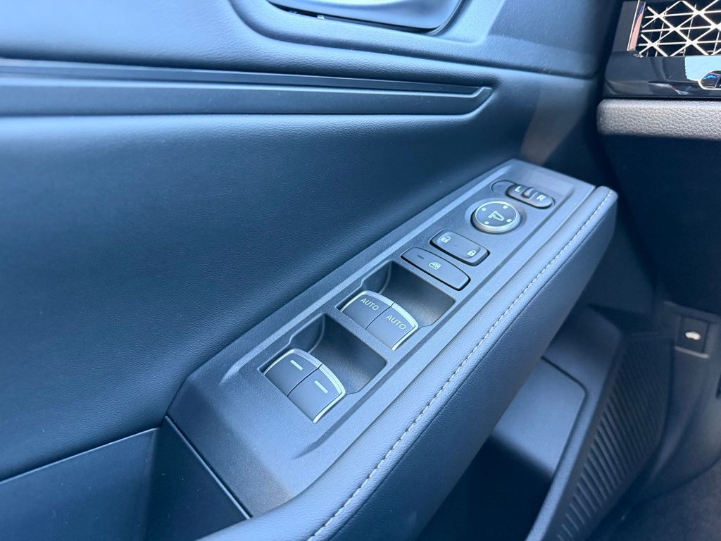 2025 Honda Accord Hybrid Sport - Photo 10