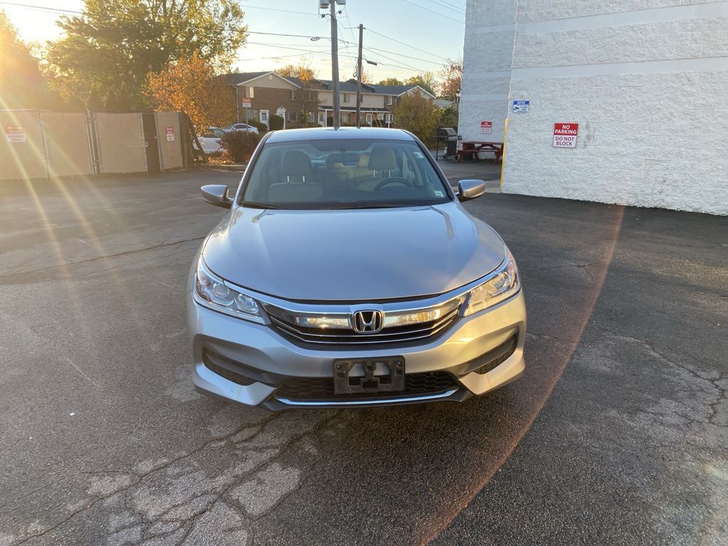 2017 Honda Accord LX photo 3