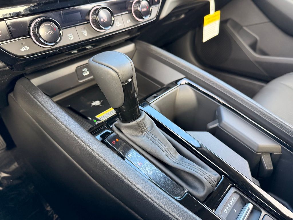 2025 Honda Accord Hybrid EX-L - Photo 10
