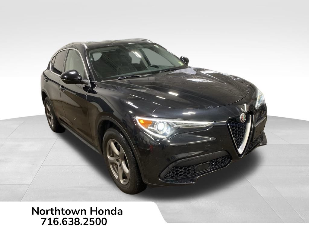 2021 Alfa Romeo Stelvio Base
