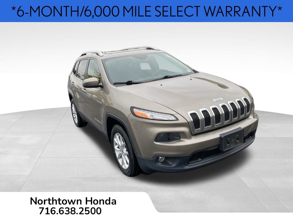 2017 Jeep Cherokee Latitude photo 2