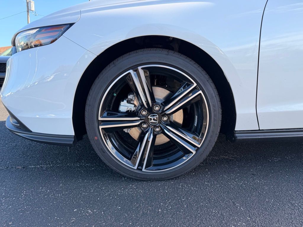 2025 Honda Accord Hybrid Sport - Photo 16