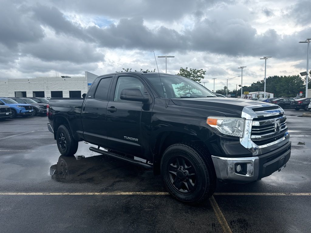 Used 2016 Toyota Tundra SR5 with VIN 5TFUM5F1XGX067371 for sale in Amherst, NY