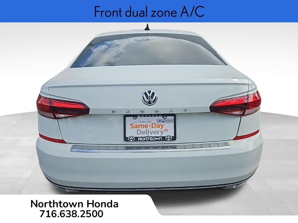 2022 Volkswagen Passat 2.0T SE photo 3