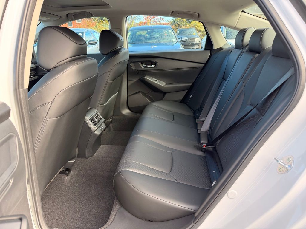 2025 Honda Accord Hybrid EX-L - Photo 15