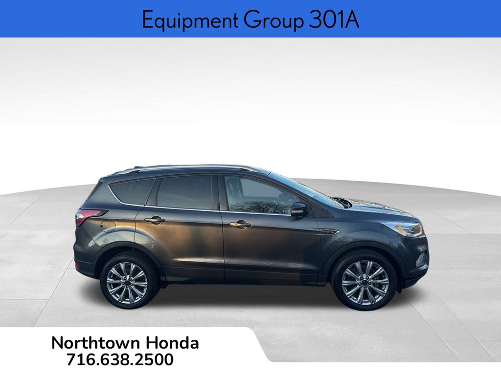 2017 Ford Escape Titanium photo 3
