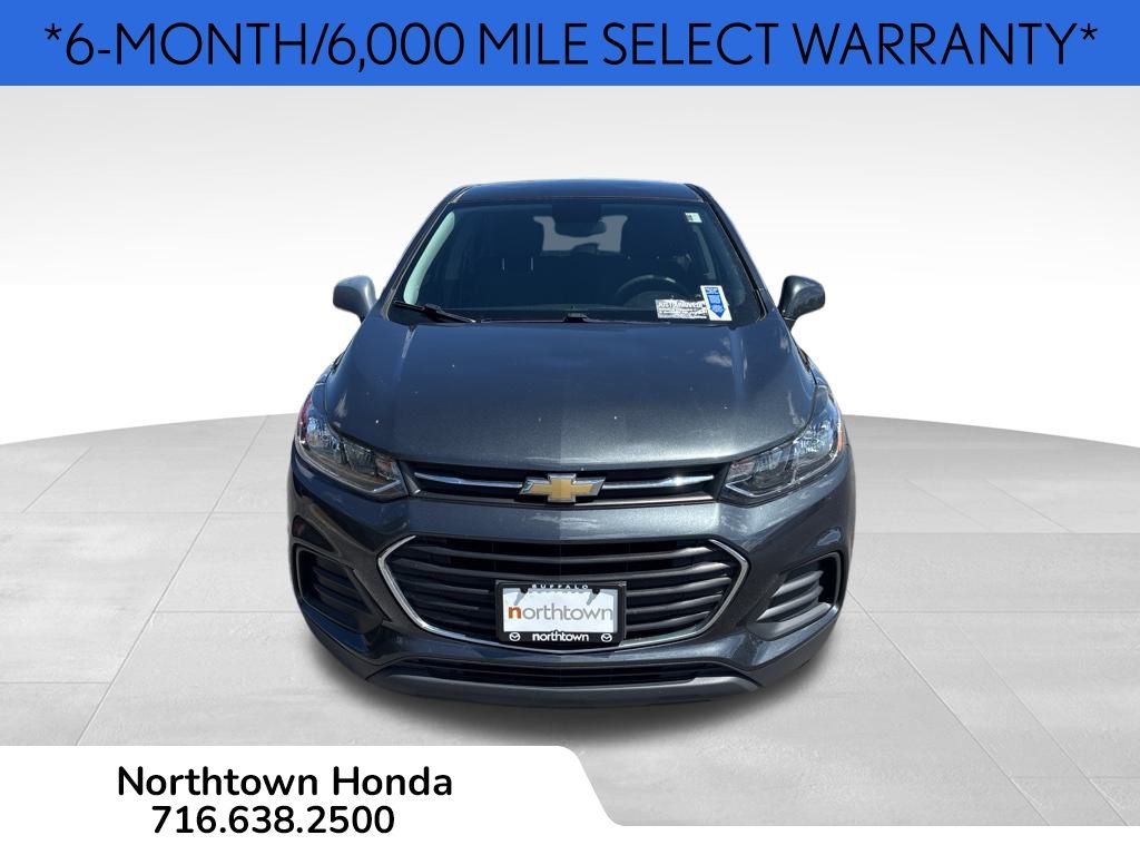 2020 Chevrolet Trax LS photo 2