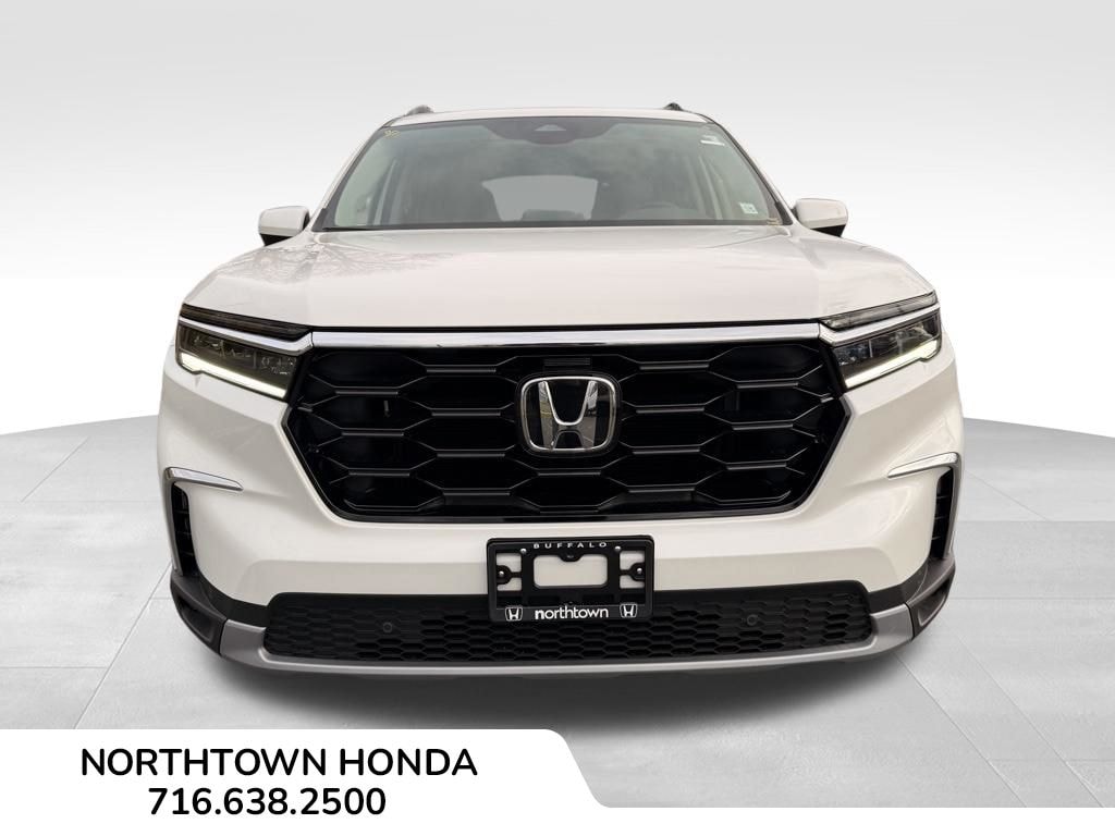 Used 2025 Honda Pilot Touring SUV