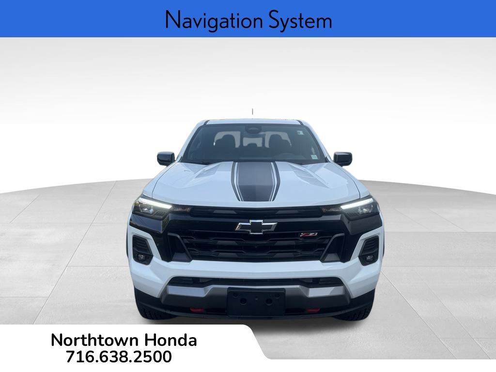 2024 Chevrolet Colorado Z71 photo 3
