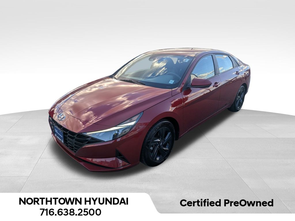 2023 Hyundai Elantra SEL photo 3