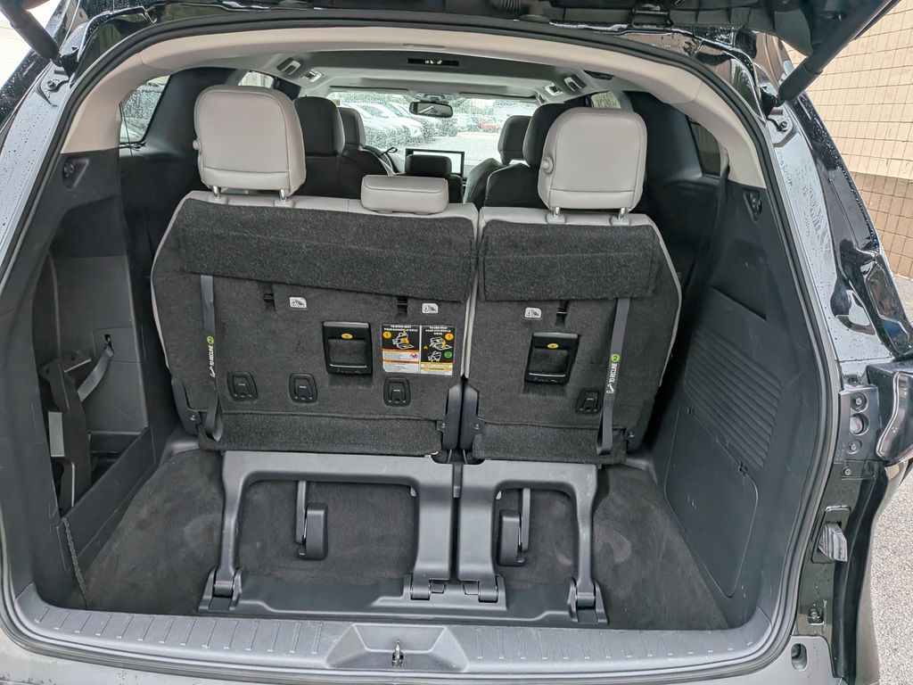 2026 Toyota Sienna XLE - Photo 35