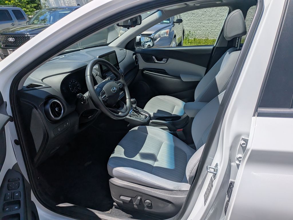 2023 Hyundai Kona SEL - Photo 12