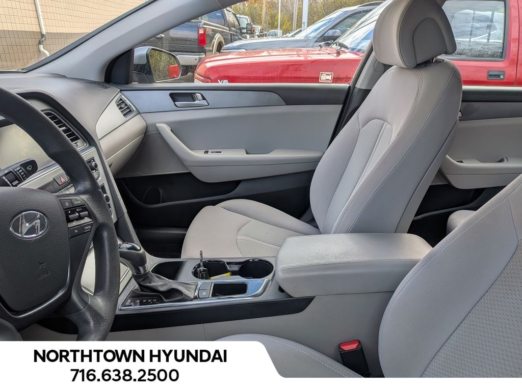 Used 2016 Hyundai Sonata SE Sedan