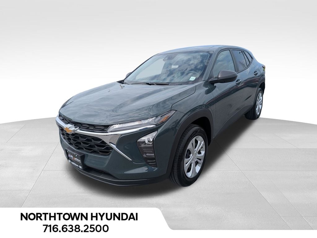 2025 Chevrolet Trax LS