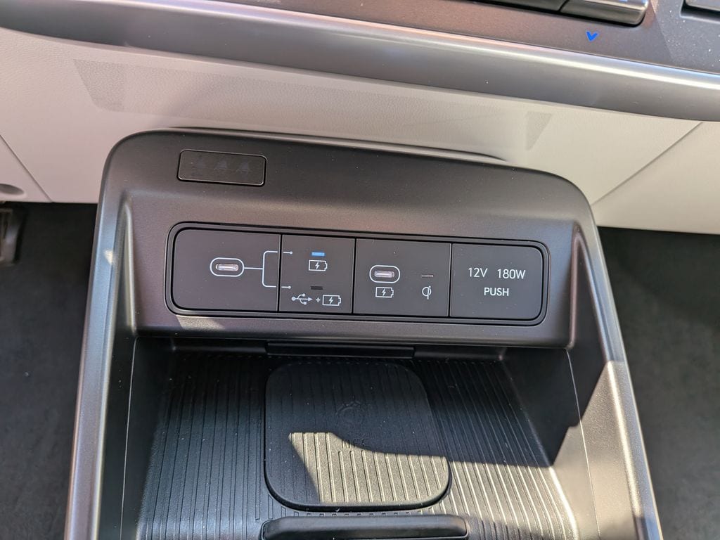 2024 Hyundai Kona Limited - Photo 18