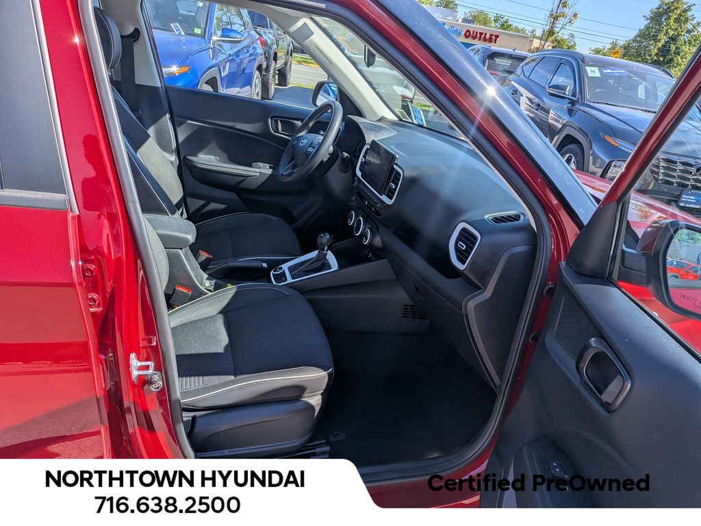 2023 Hyundai Venue Limited - Photo 35