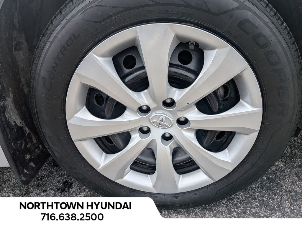 2020 Toyota Corolla LE - Photo 39