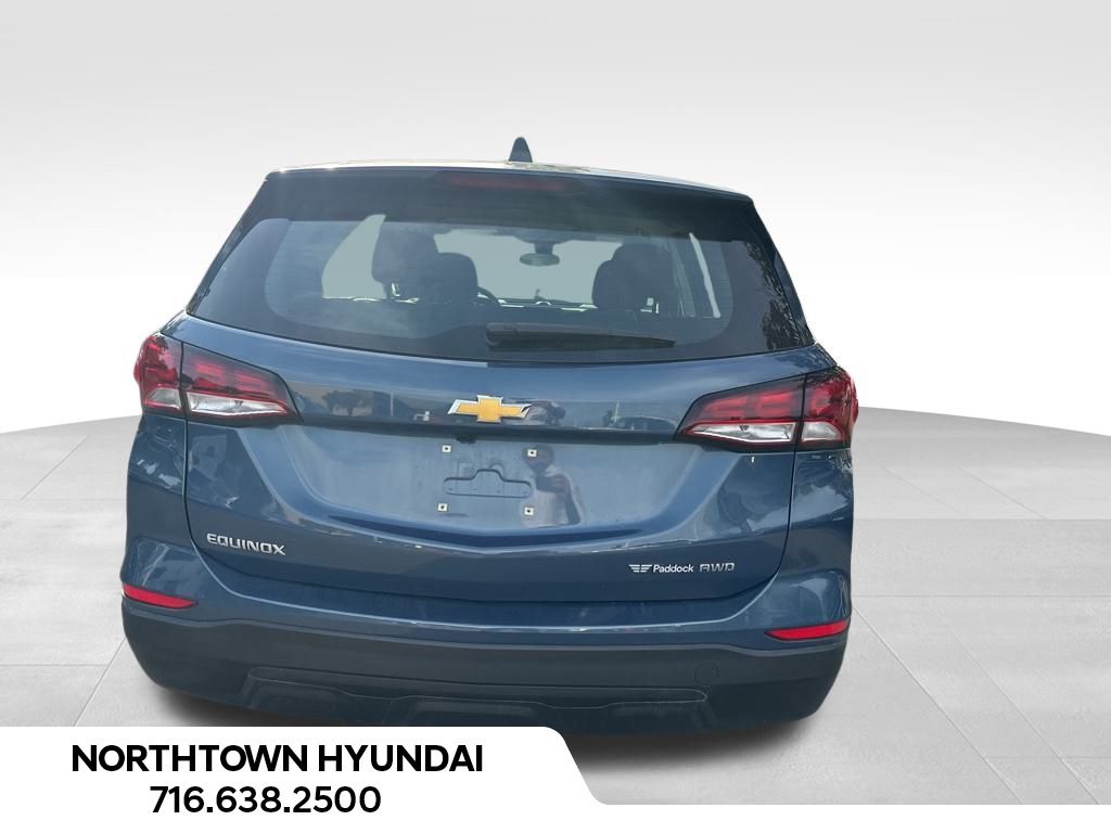 2024 Chevrolet Equinox LS photo 2