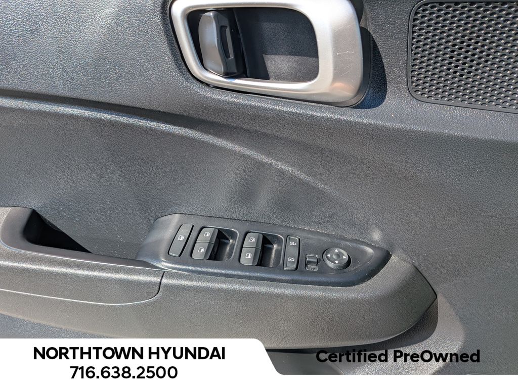 2023 Hyundai Venue SEL - Photo 29