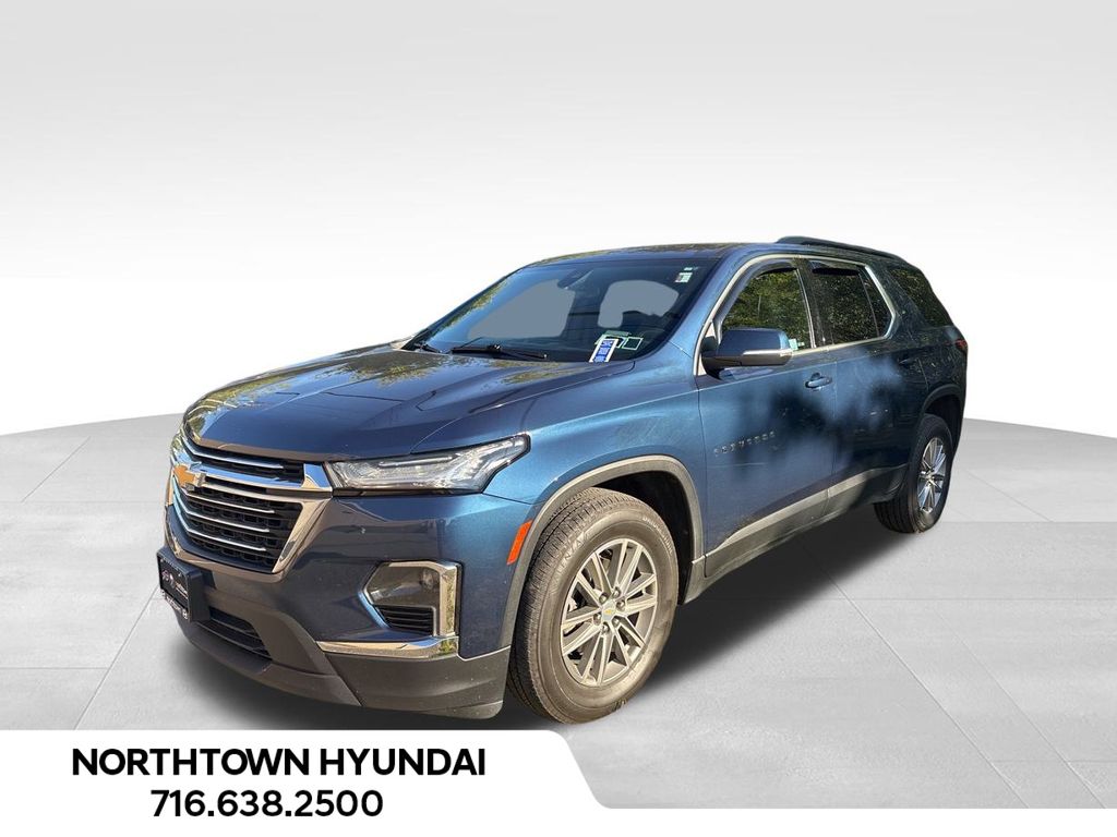 2023 Chevrolet Traverse photo 2