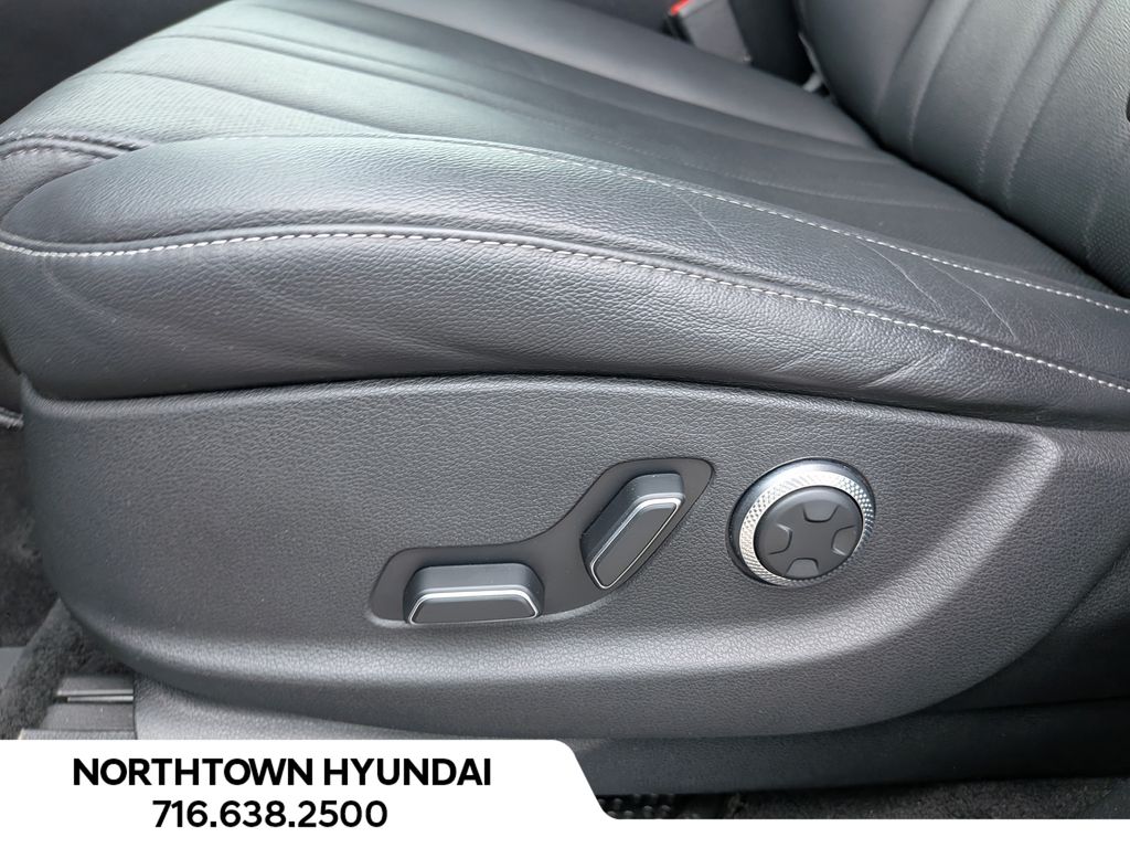 2025 GENESIS GV80 Standard - Photo 35