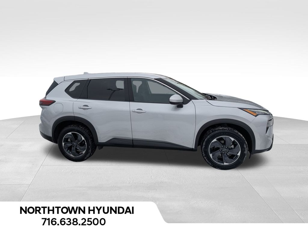 Used 2024 Nissan Rogue SV SUV