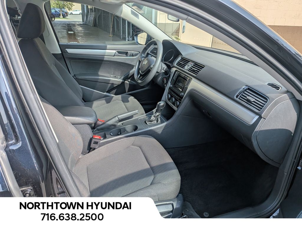 2017 Volkswagen Passat S - Photo 27