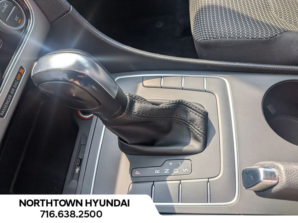 2017 Volkswagen Passat S - Photo 16