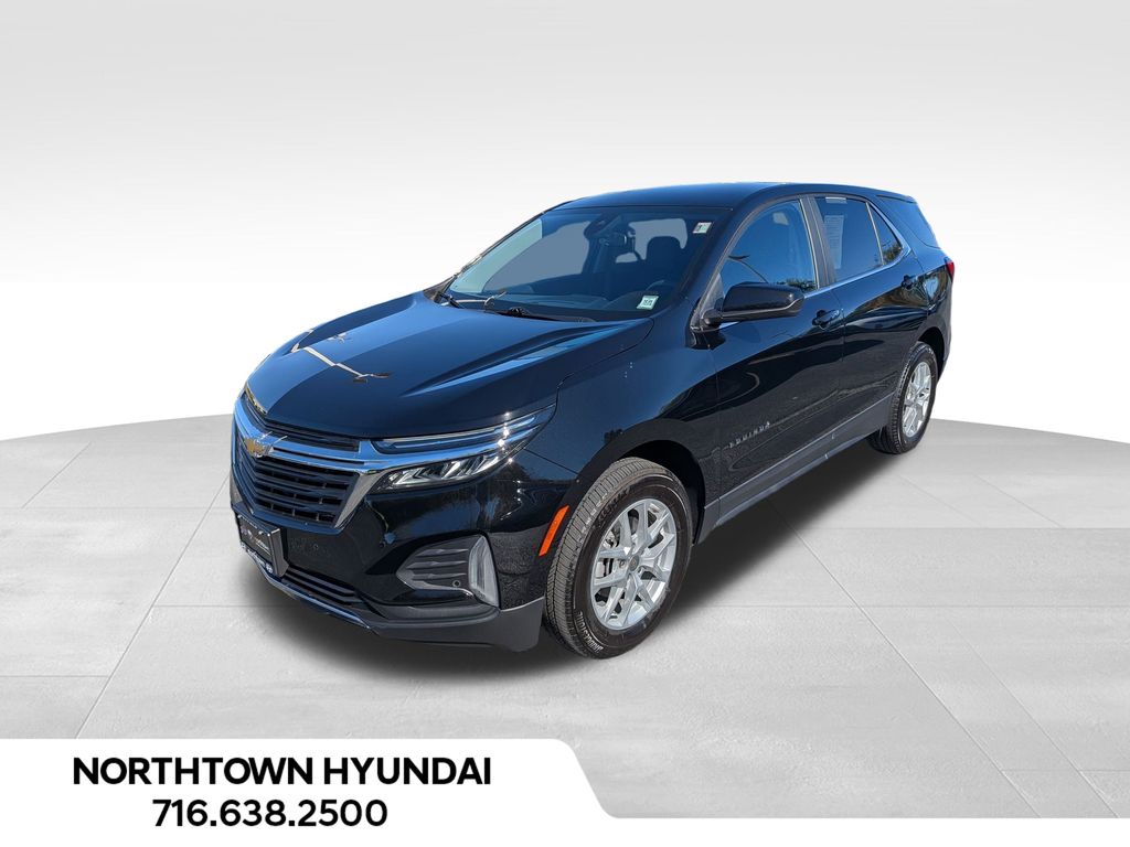 2024 Chevrolet Equinox LT photo 3