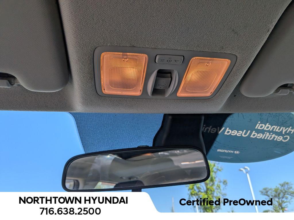 2023 Hyundai Venue SEL - Photo 23