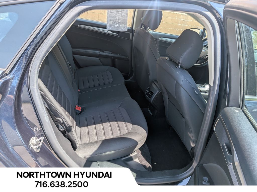 2020 Ford Fusion SE - Photo 35