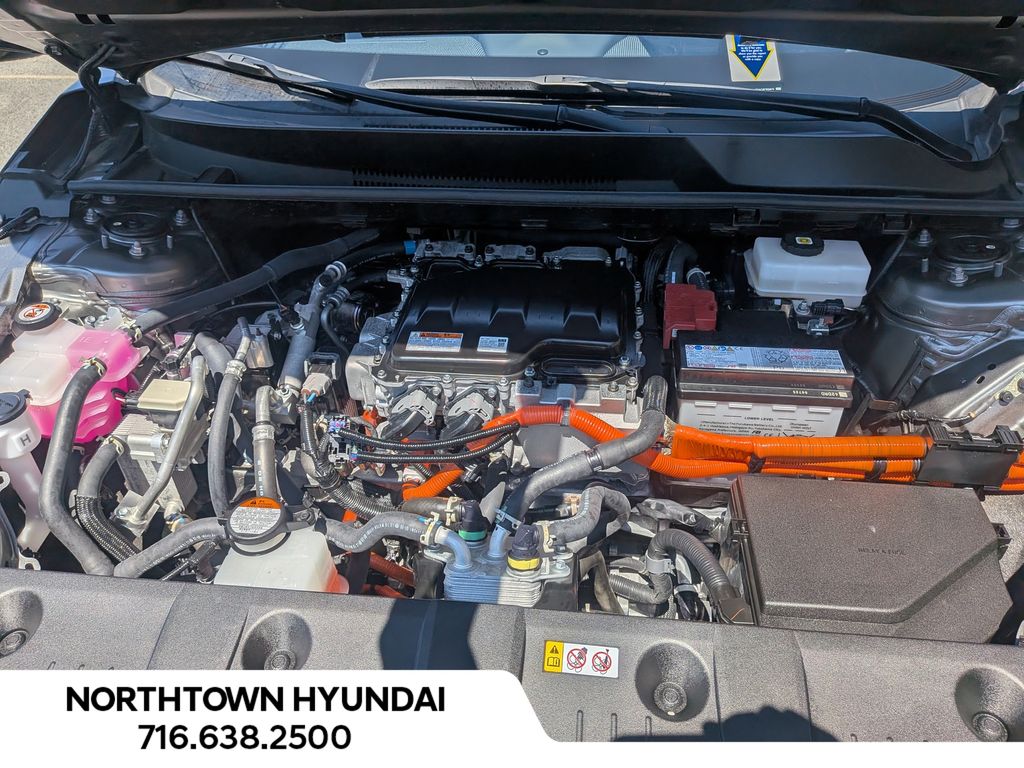 2024 Toyota bZ4X XLE - Photo 35