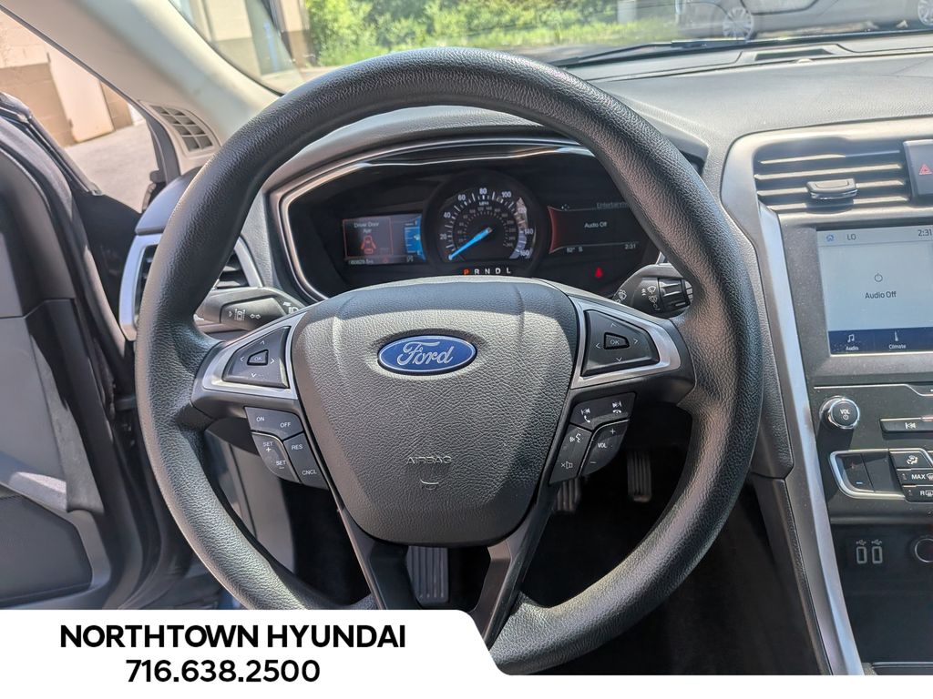 2020 Ford Fusion SE - Photo 7