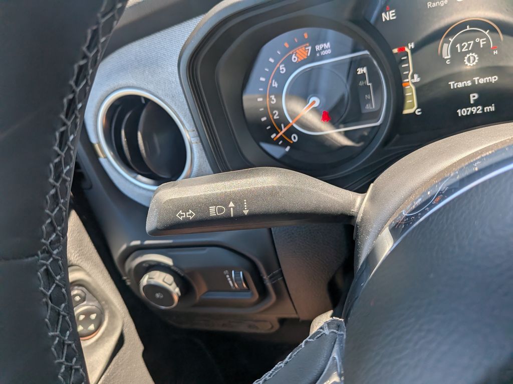 2026 Jeep Wrangler 4-Door Sahara - Photo 30