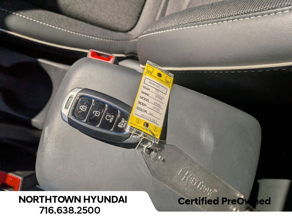 2023 Hyundai Venue Limited - Photo 20