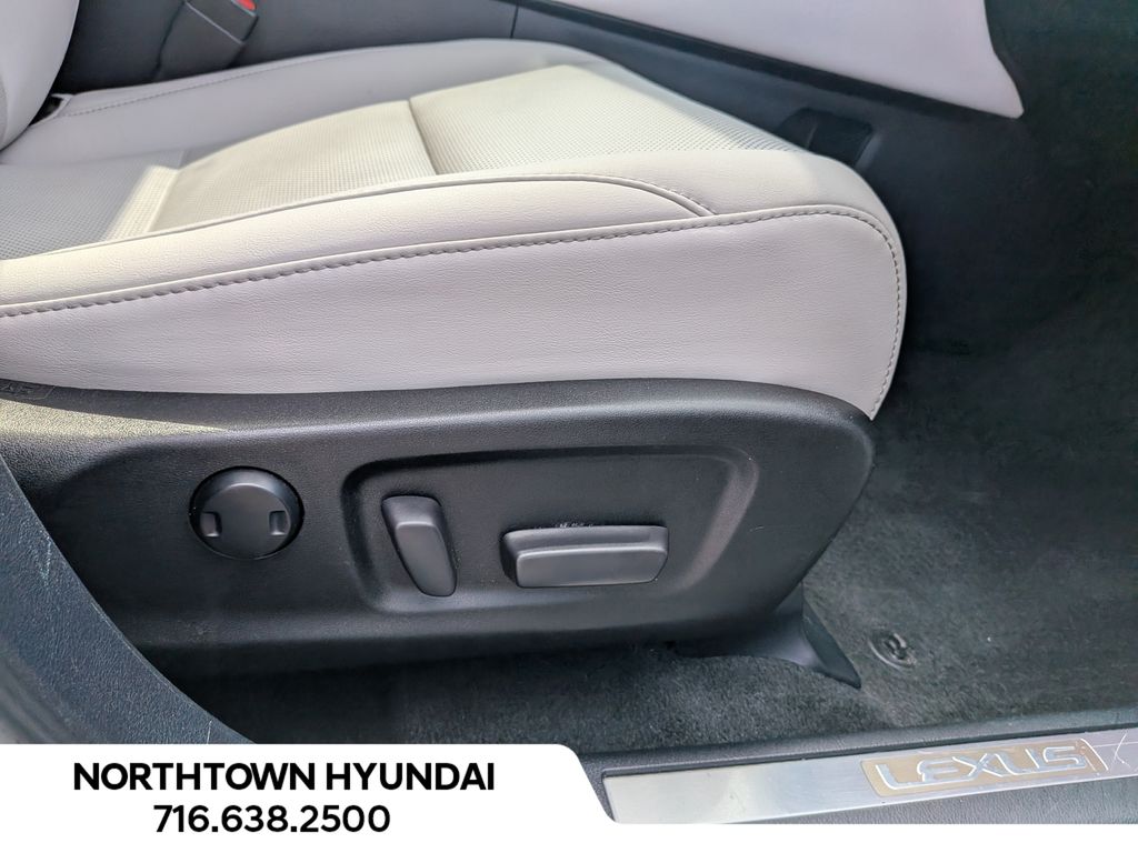 2020 Lexus RX 350 - Photo 40