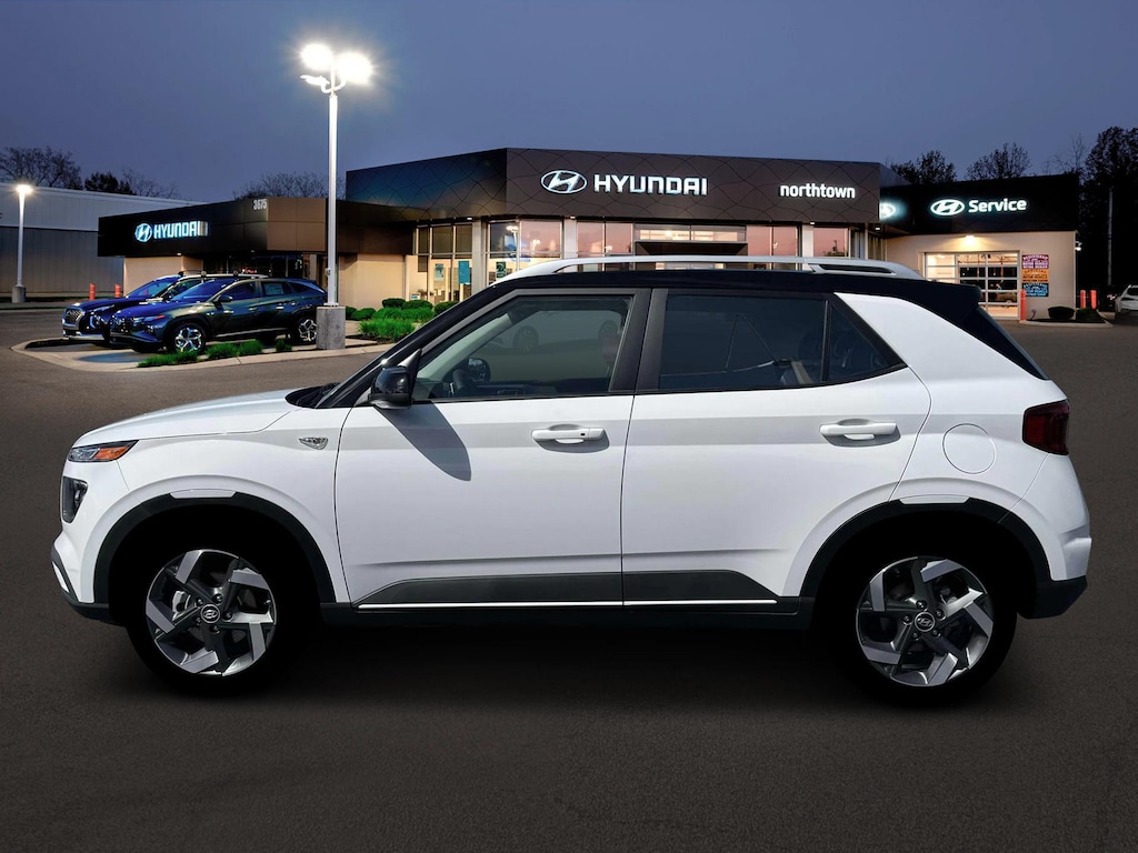 New 2026 Hyundai Venue SEL w/Two-Tone Roof SUV