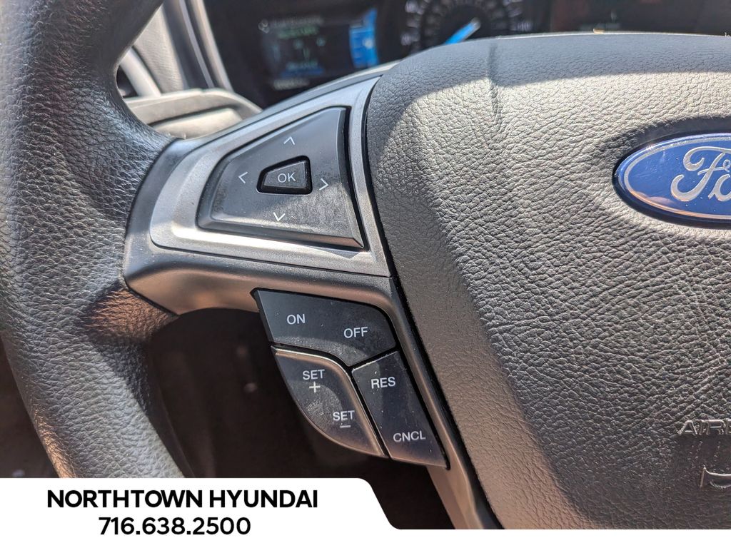 2020 Ford Fusion SE - Photo 27