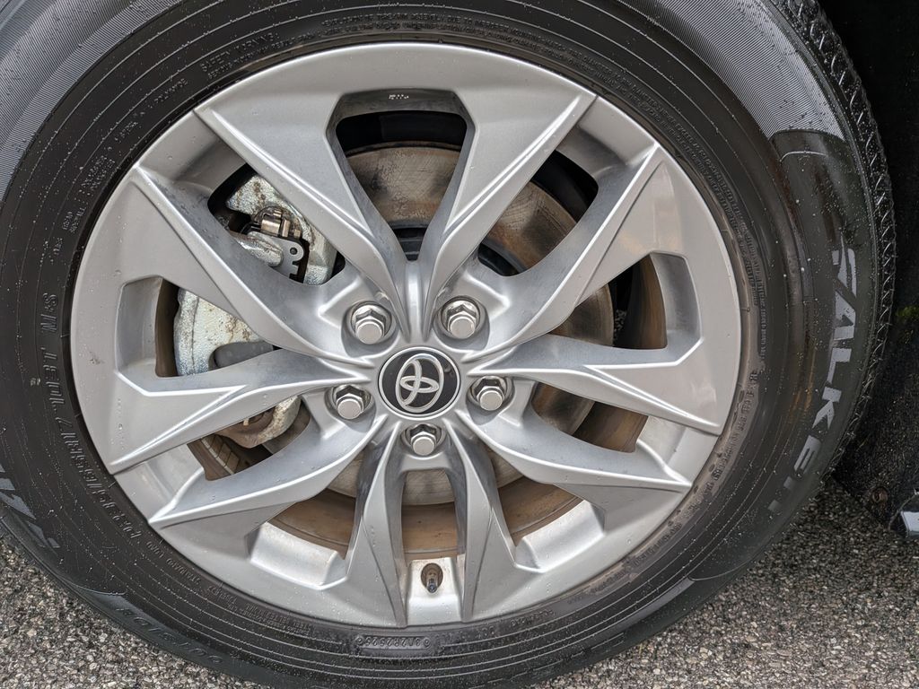 2026 Toyota Sienna XLE - Photo 42