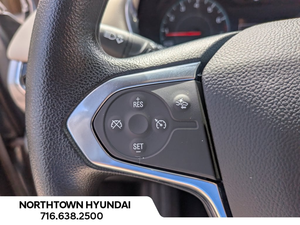 2023 Chevrolet Traverse LS - Photo 22