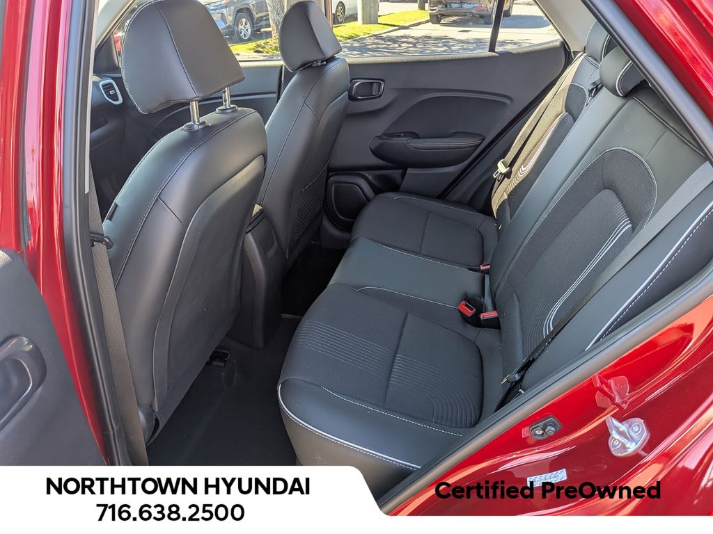 2023 Hyundai Venue Limited - Photo 32