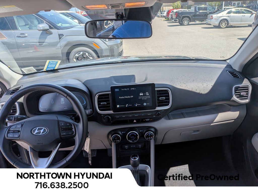 2023 Hyundai Venue SEL - Photo 7