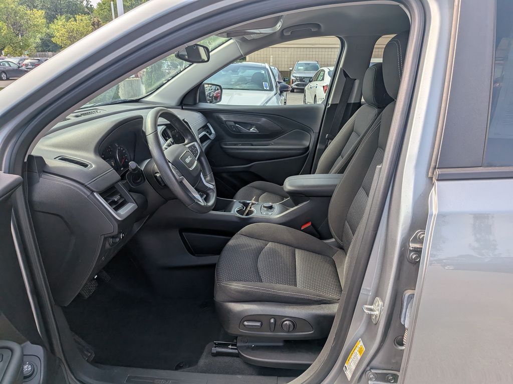 2023 GMC Terrain SLE - Photo 10